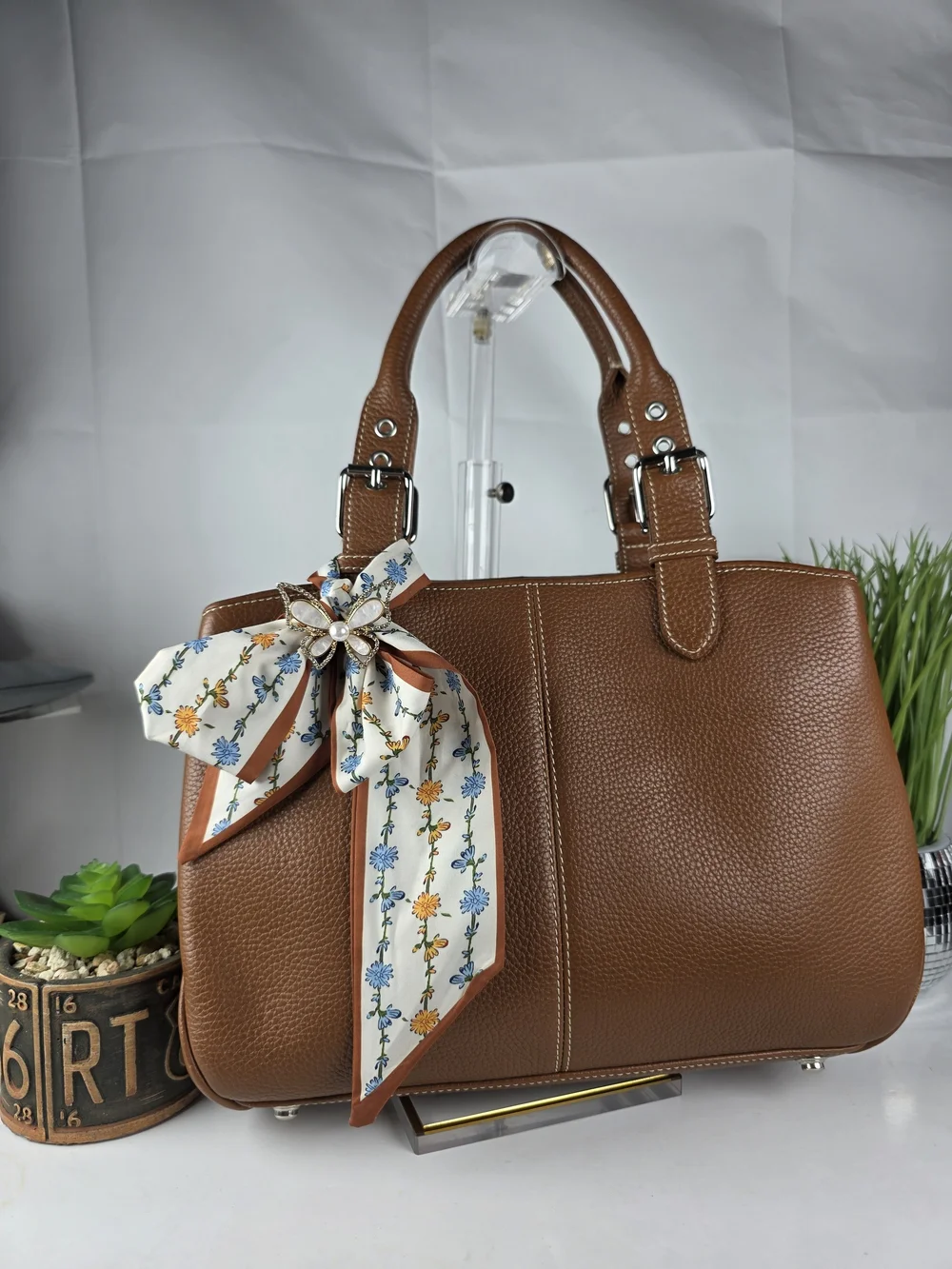 Dooney & Bourke Vintage Brown Caramel Pebbled Satchel Hand Fall Bag